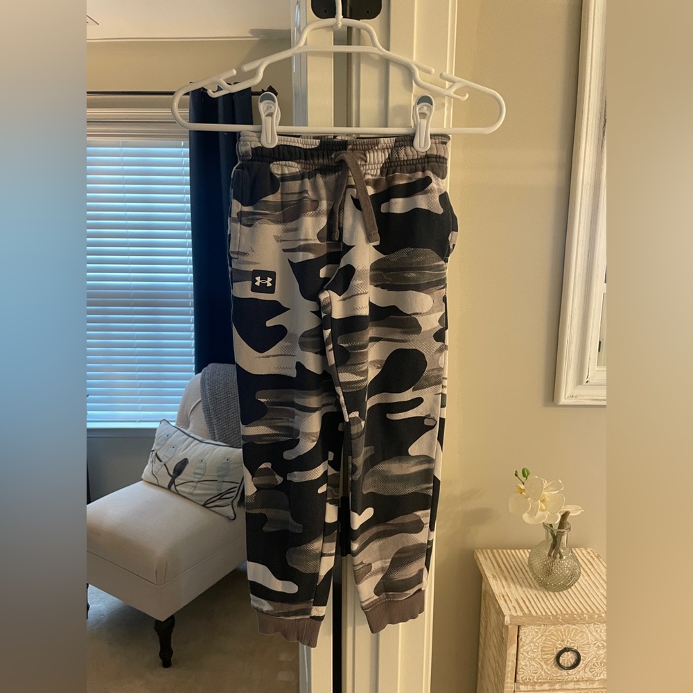 Under Armour Youth Boys Sweatpants - Youth Small (Bundle for Discount)